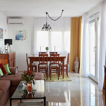 Cozy Apartment With A Balcony And A Sea View Brela Exteriör bild
