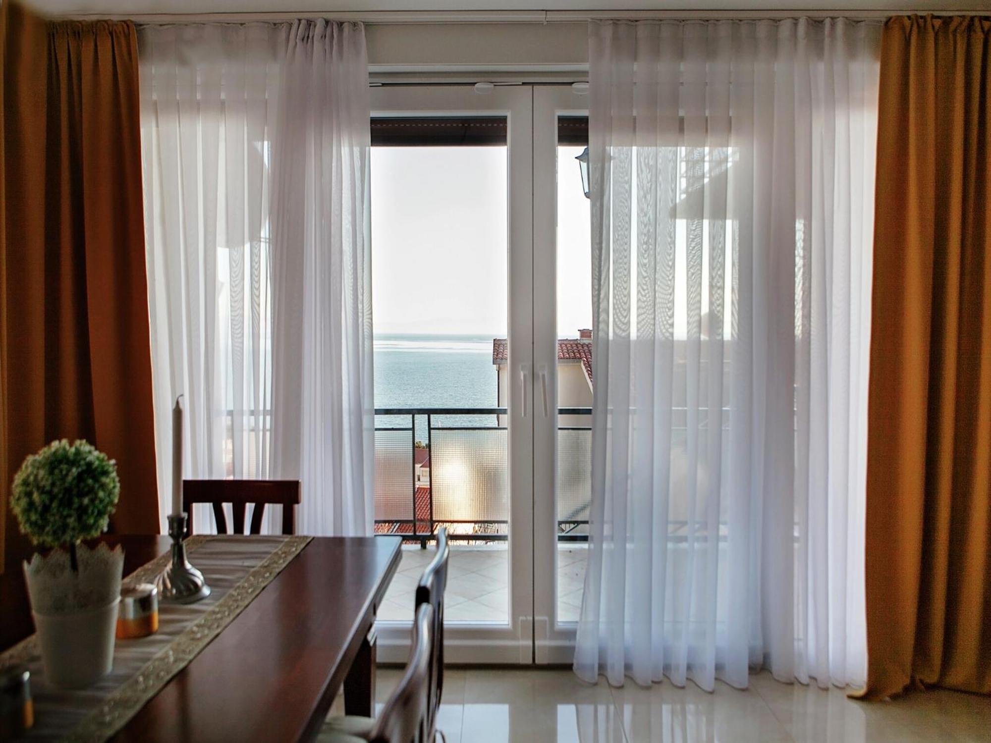 Cozy Apartment With A Balcony And A Sea View Brela Exteriör bild